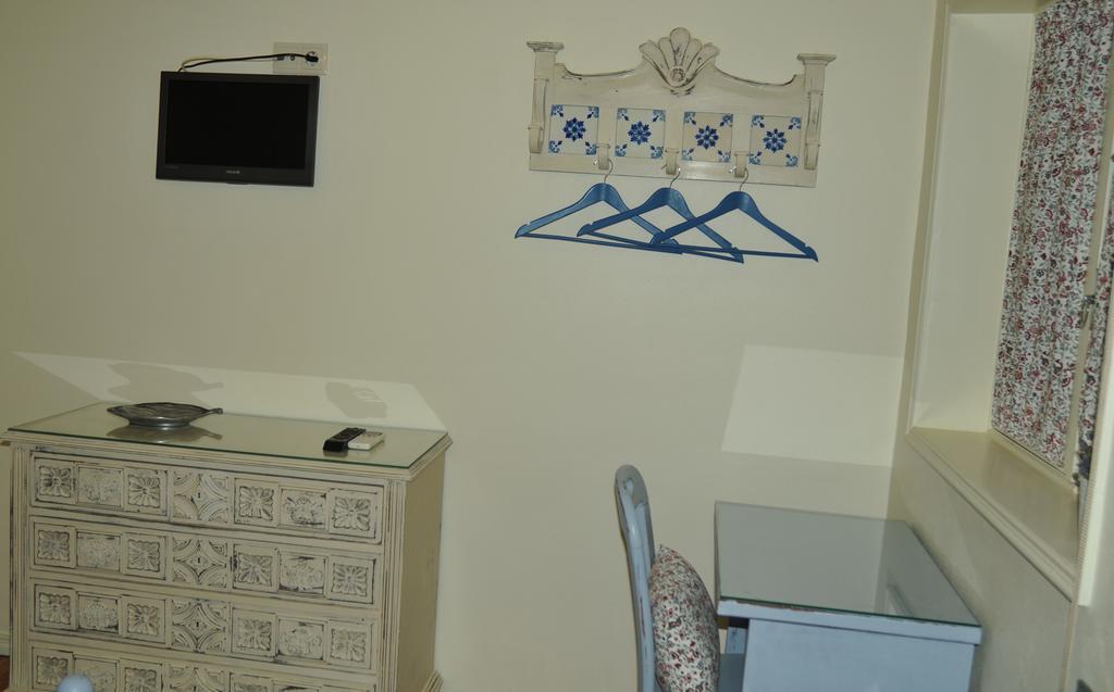 Ester Guest House Кавес Екстериор снимка