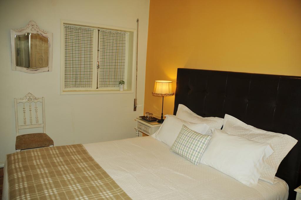 Ester Guest House Кавес Екстериор снимка