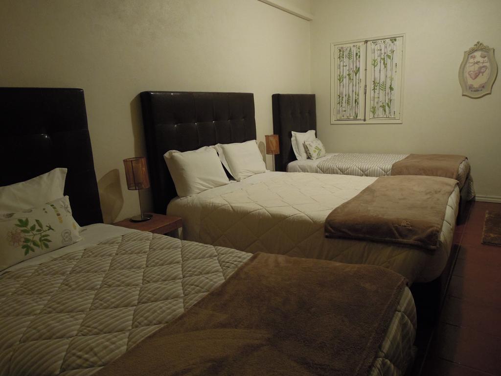 Ester Guest House Кавес Екстериор снимка