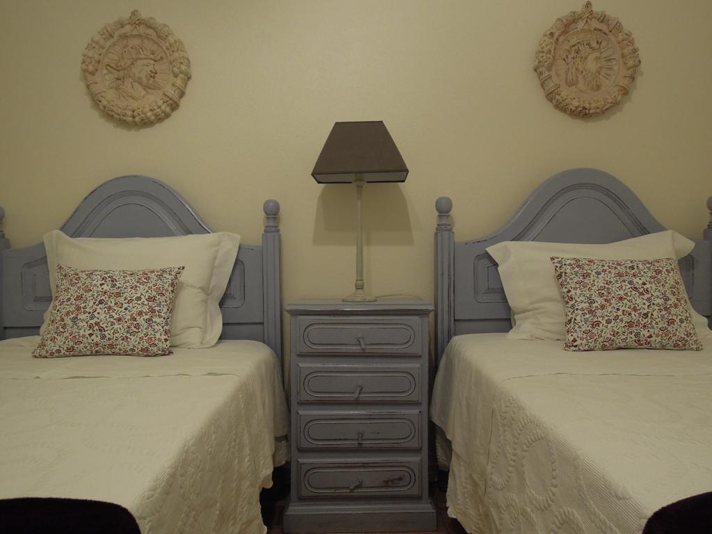 Ester Guest House Кавес Екстериор снимка