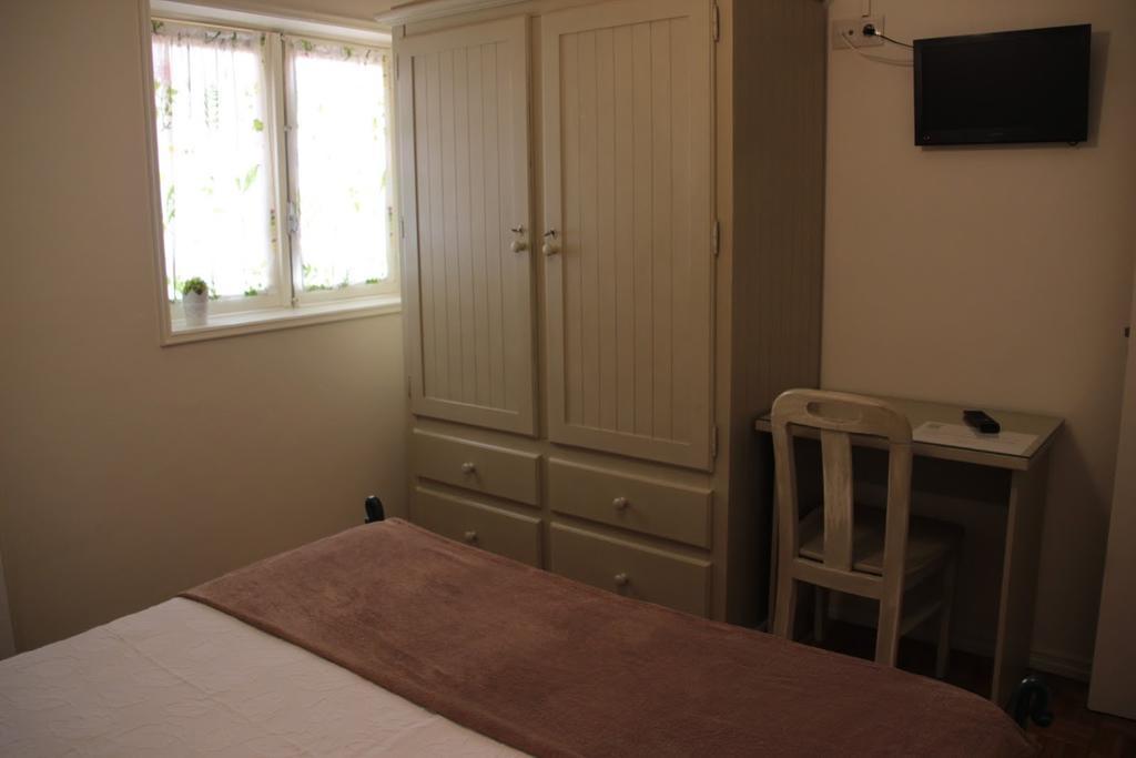 Ester Guest House Кавес Екстериор снимка