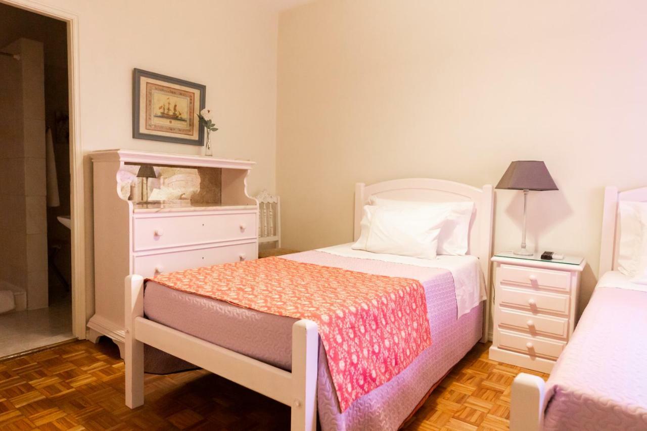 Ester Guest House Кавес Екстериор снимка