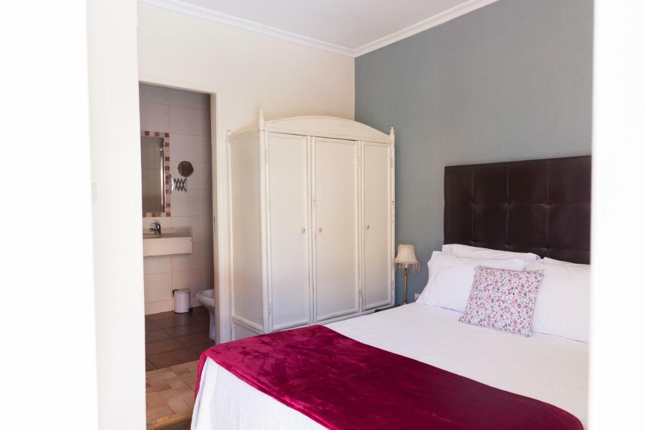 Ester Guest House Кавес Екстериор снимка