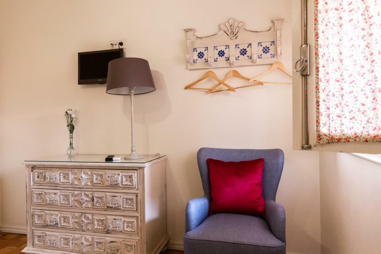 Ester Guest House Кавес Екстериор снимка