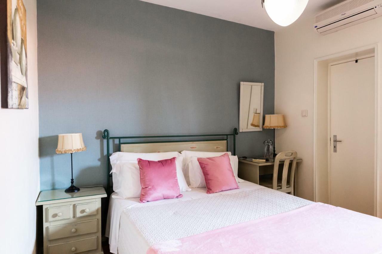Ester Guest House Кавес Екстериор снимка